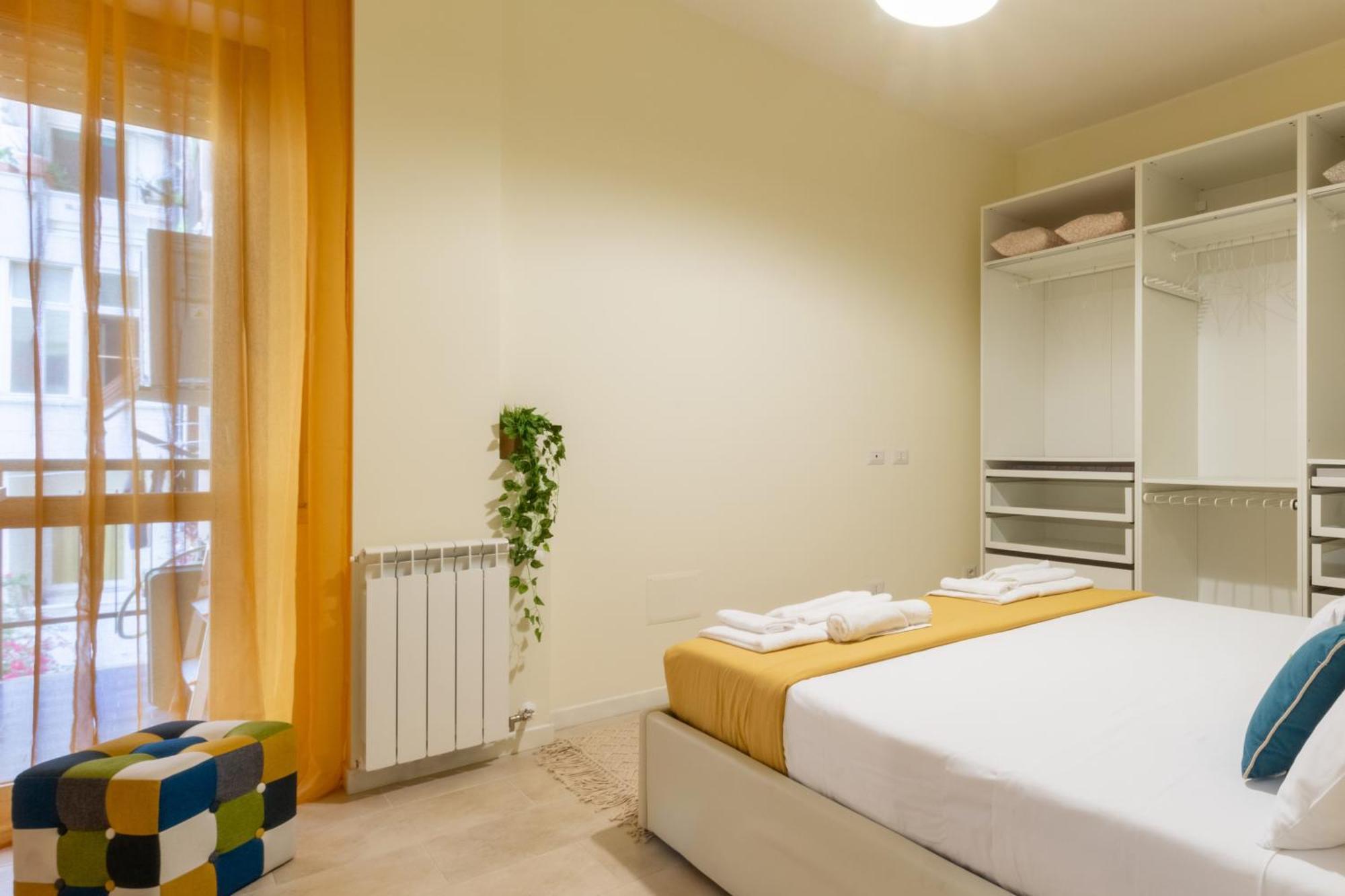 Sonnino House *